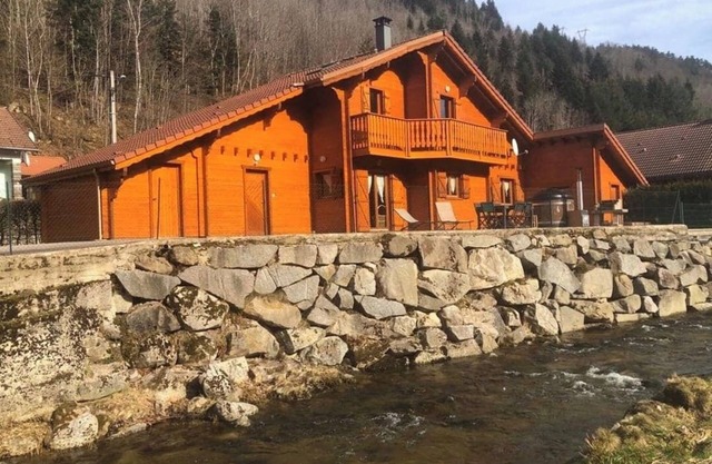Charmant Chalet Avec Sauna et Bain Nordique Dans les Vosges