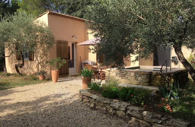 Charmant Gîte Proximité Camargue , Sommières Avec Mini Piscine en Garrigue