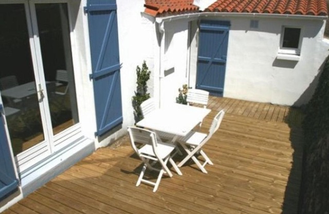Charmante maison rénovée proche port et plage, 3 chambres, cour avec salon de jardin - FR-1-331-81