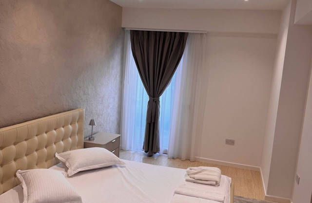 Charming 1-bedroom apartment in cool Curtea de Argeș with AC