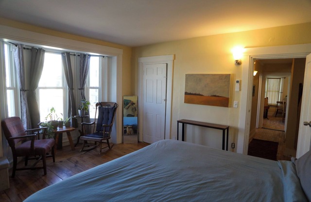 Charming 1-bedroom apartment in lovely Biddeford with AC, WiFi