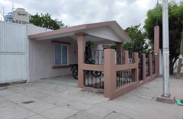 Charming 1-bedroom house with WiFi and AC in brilliant Las Glorias