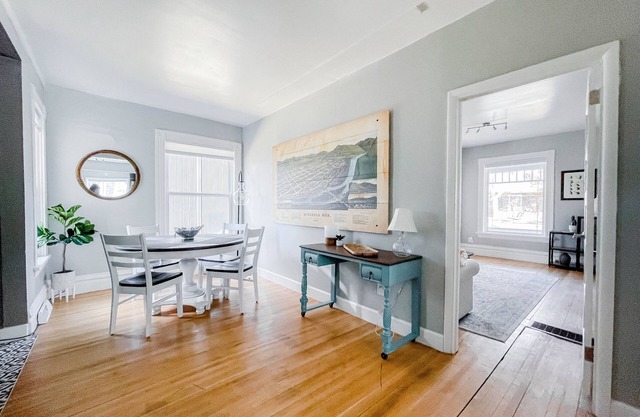 Charming 1BR in 1910 Home, Walk to UM & Downtown, Porch & Shared Laundry