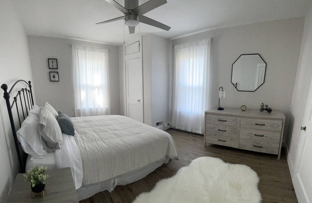 Charming 2 bed, 1.5 bath, pack less experience more!