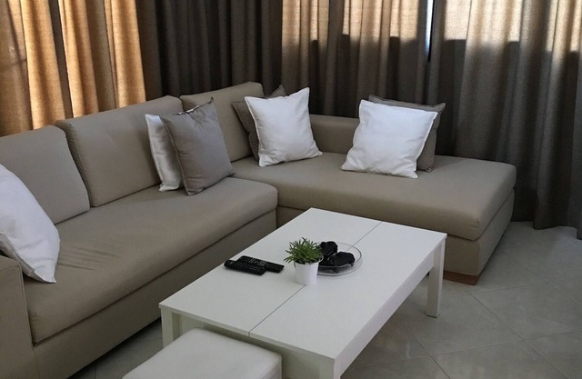 Charming 2-bed House in Kallithea