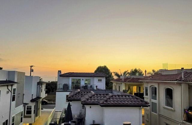Charming 2-bedroom house near beaches and Pier in wonderful Redondo Beach
