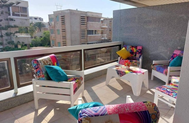 Charming 2-bedroom apartment with AC, WiFi in enchanting Alexandria