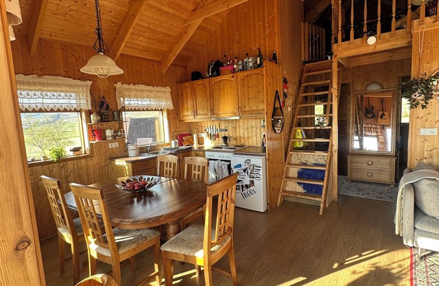 Charming 2-bedroom cabin in the cosy countryside close to Selfoss with WiFi