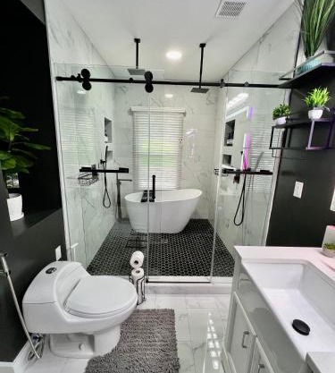Charming 2BR 2BA 10 min DT Airport by LSP Homes