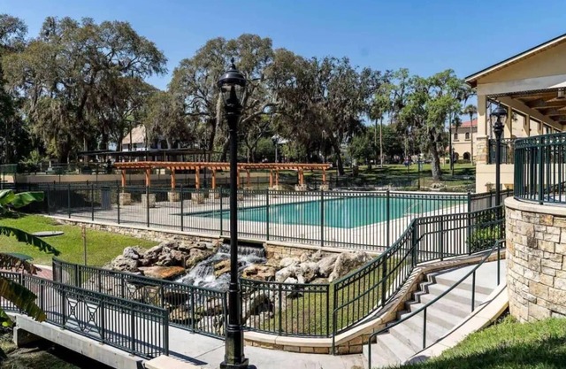 Charming 3-bedroom house with AC and WiFi in Green Cove Springs