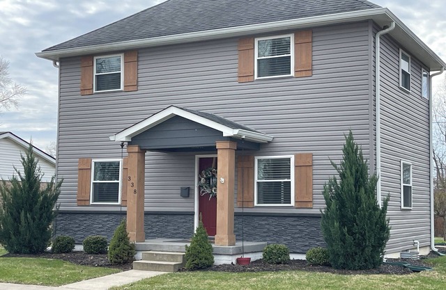 Charming 3-bedroom, 2-12/bath house with AC, WiFi in peaceful Fortville