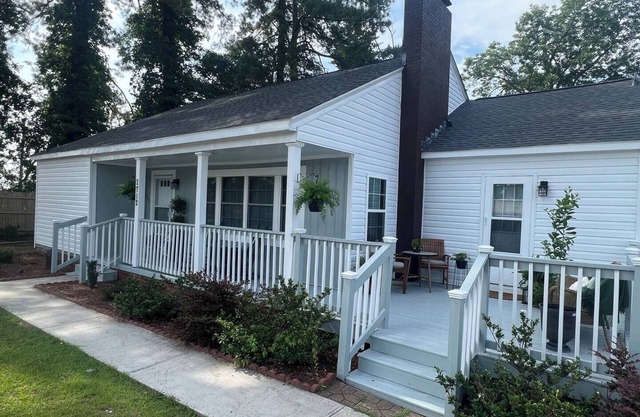 Charming 3-bedroom cottage in Greenville 1 mile from ECU campus