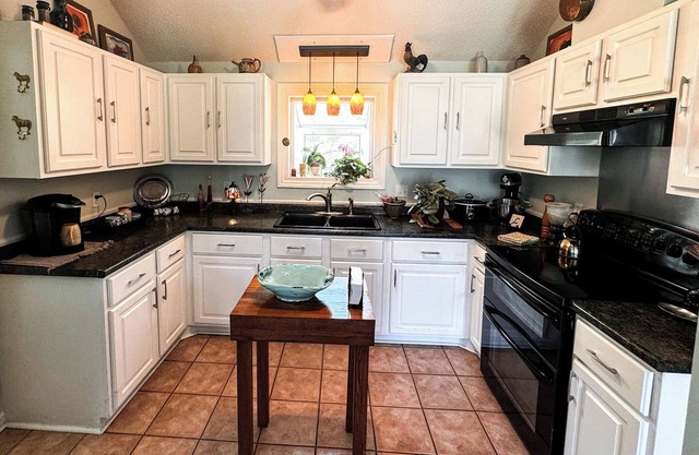 Charming 3-bedroom country home in lovely Metter GA, near GSU and Savannah