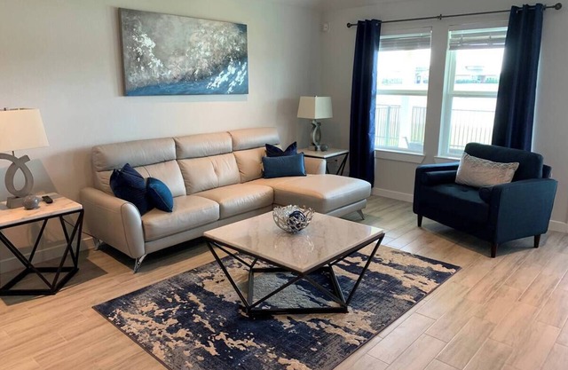 Charming 3-bedroom house in Texas City Lake view