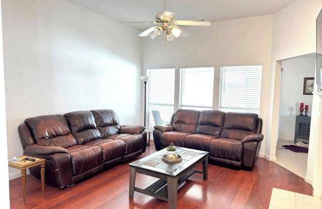 Charming 3-bedroom house with WiFi, AC in welcoming Duncanville