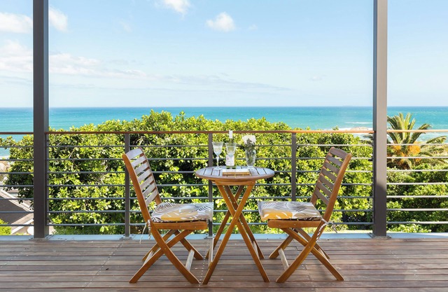 Charming 6-bedroom house with WiFi, Cape TownnMagnificent mountain & ocean views