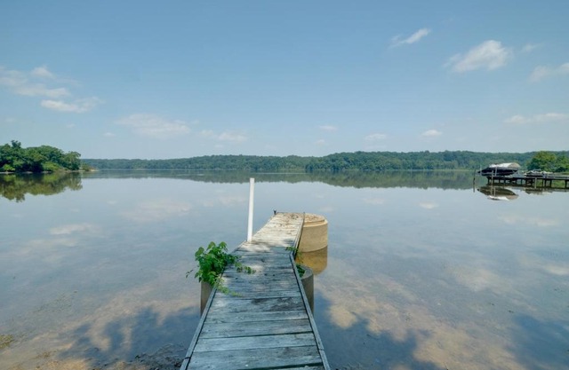 Charming Accokeek Retreat with Private Fishing Pier