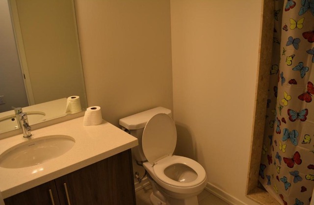Charming and Cozy 3 BDR Townhouse