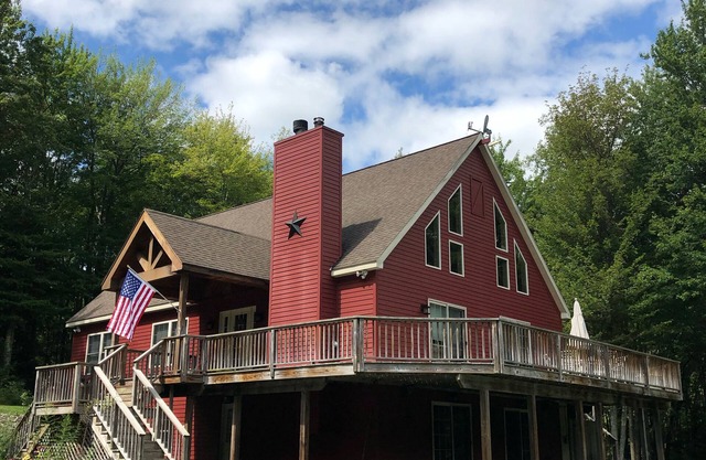 Charming and Private Catskill Chalet
