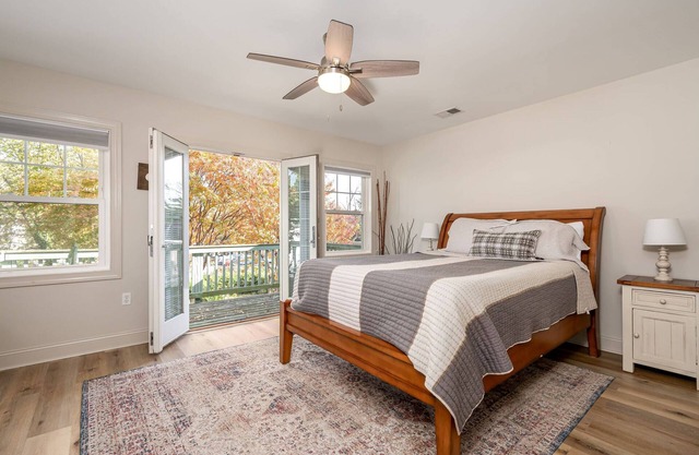 Charming apt in the heart of Eastport & Annapolis