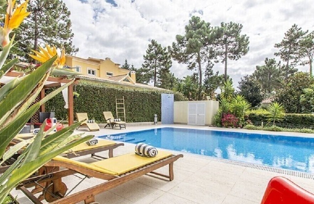 Charming Aroeira Villa | Villa Alecrim | 4 Bedrooms | Private Pool | Perfect for Families