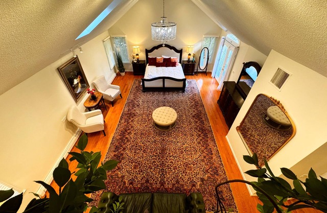 Charming Castle Cottage