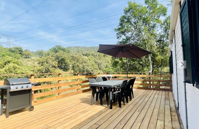 Charming chalet with terrace and pool access