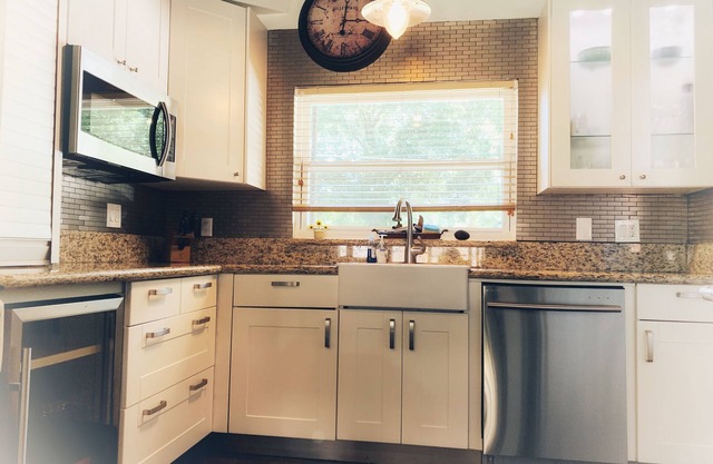 Charming Clean Home near East End Market Large fenced yard