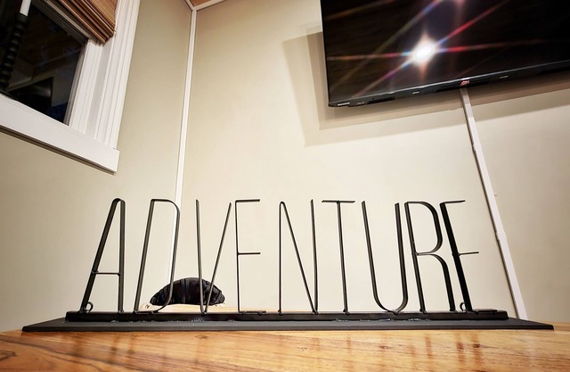 Charming Cottage! - 3 Bedrooms, 4 Beds, 2 Full Baths, 6 Adults