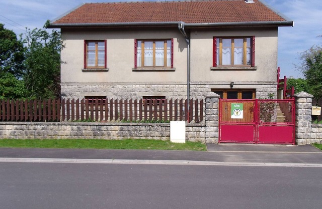 Charming cottage with garden and leisure in Meuse