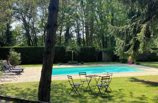 Charming cottage with private pool in Black Périgord