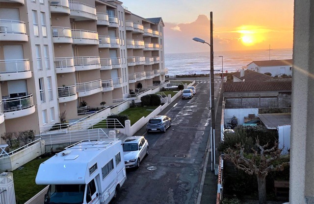 Charming Duplex near the ocean in La Chaume 5 pers.