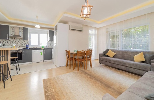 Charming Flat w Balcony 5 min to Beach in Antalya