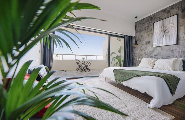 Charming Flat With Amazing sea Line View