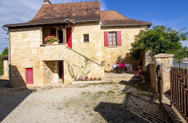 Charming Cottage Near Sarlat with Garden, Fireplace, and Modern Amenities