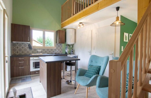 Charming Retreat for 2 in Dordogne with Terrace, Garden, and Modern Amenities