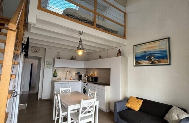 Charming apartment with sea view