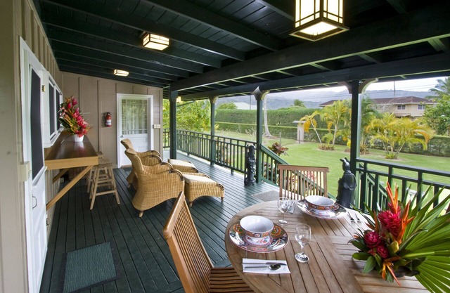 Charming Hanalei Bungalow, Walk to Town and Hanalei Bay Beach! TVNC-5096