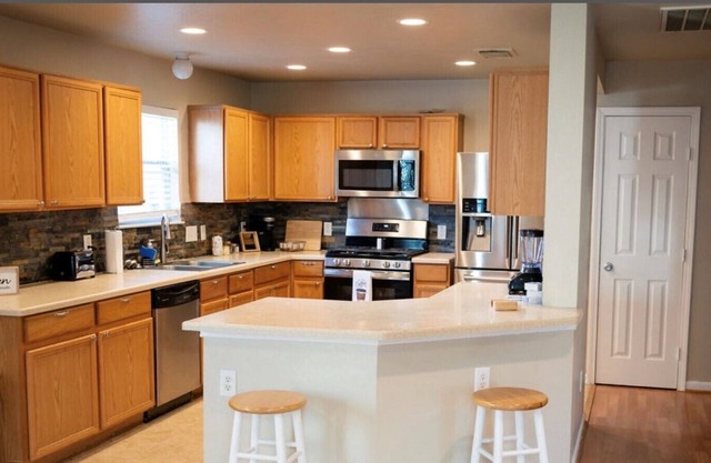 Charming home convenient to the city