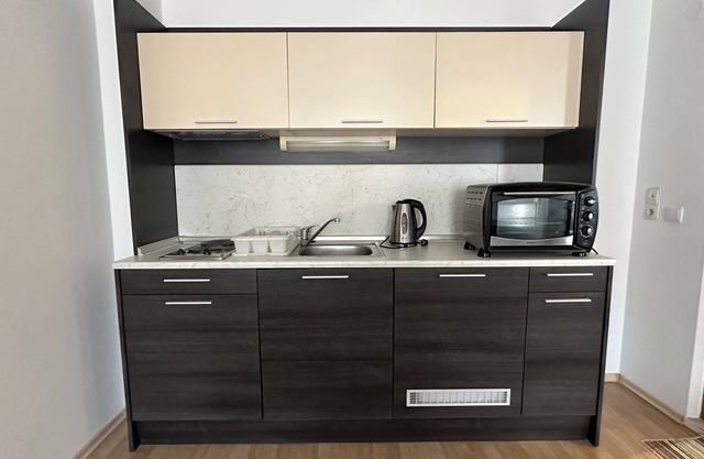 Charming hotel suite with AC and WiFi in lovely Bansko