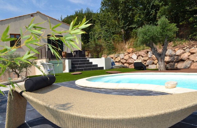 Charming house with private pool in a medieval village