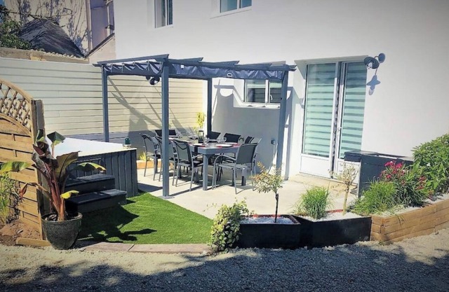 Charming house 2 steps from the ocean with Spa