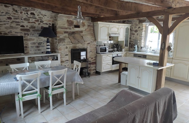 Charming house 5 minutes from the port of Folleux and 30 minutes from the beaches.