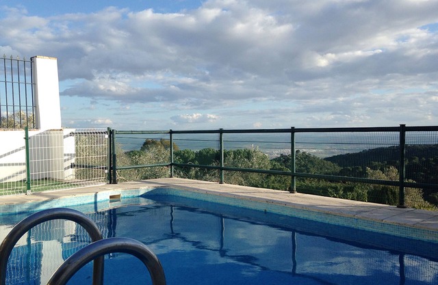 CHARMING HOUSE AND POOL ONLY 7KM CORDOBA