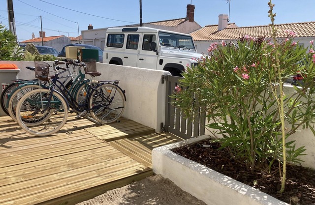 Charming house for 8 people 2 steps from the beaches and port of l'Herbaudière