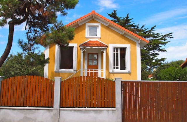 Charming house near the beach