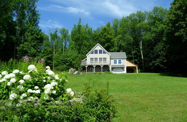 Charming House Secluded in a 60-Acre Parcel with View