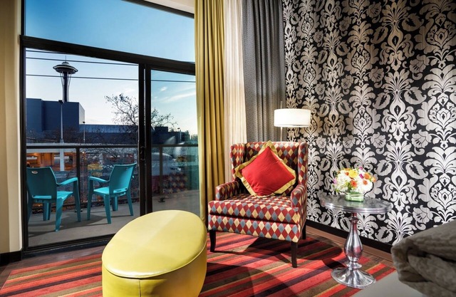 Charming Junior Suite with Two Queen Beds Near Seattle Center