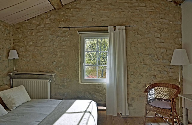 Charming "Malia" gîte in a peaceful setting facing Mont Ventoux