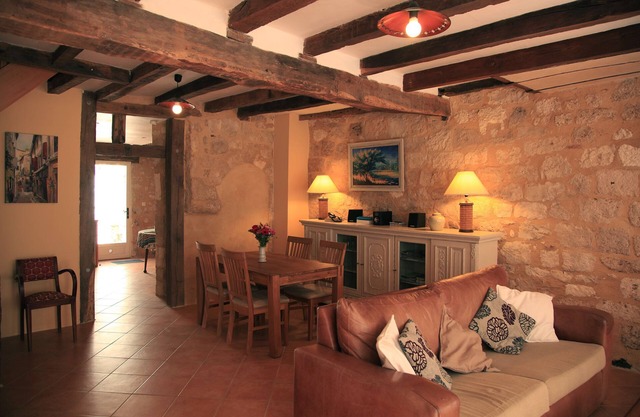 Charming Medieval town house with courtyard in Issigeac